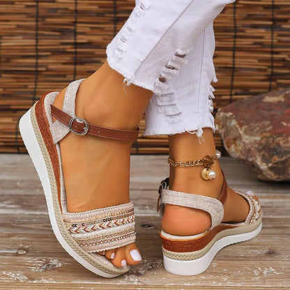 Dixie - Casual Summer Sandals - Clara & Cove