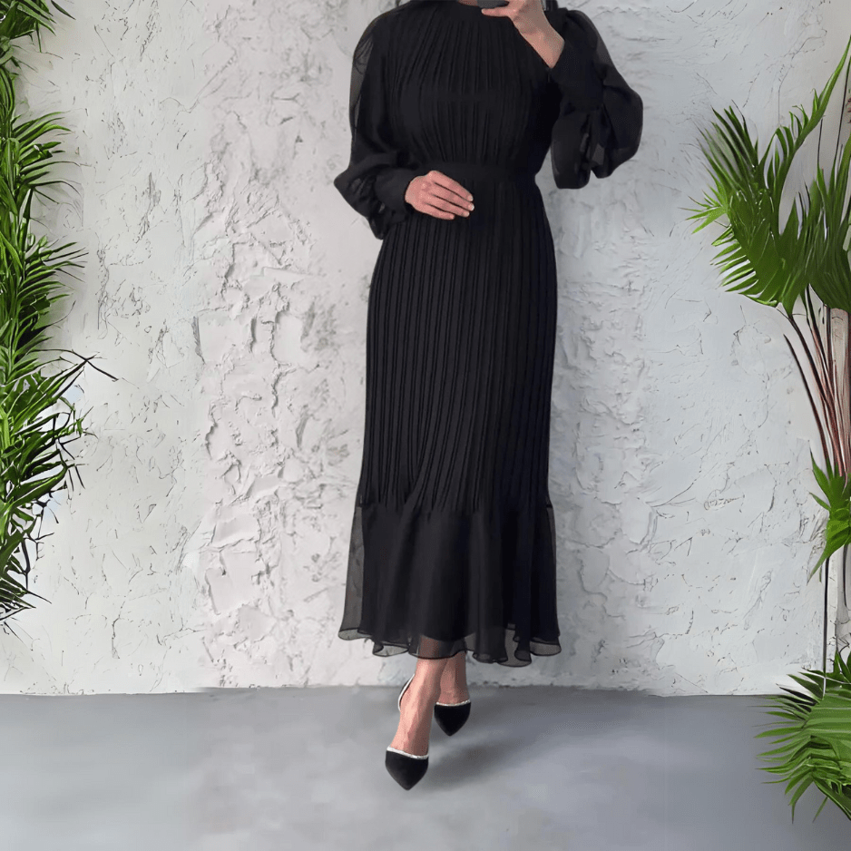 Hannah - Pleated Elegant Dress - Clara & Cove