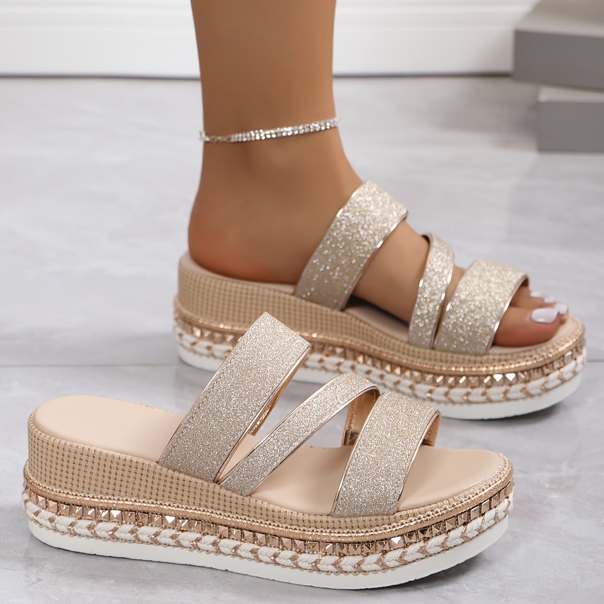 LINDY - Comfortable Spring Sandals - Clara & Cove