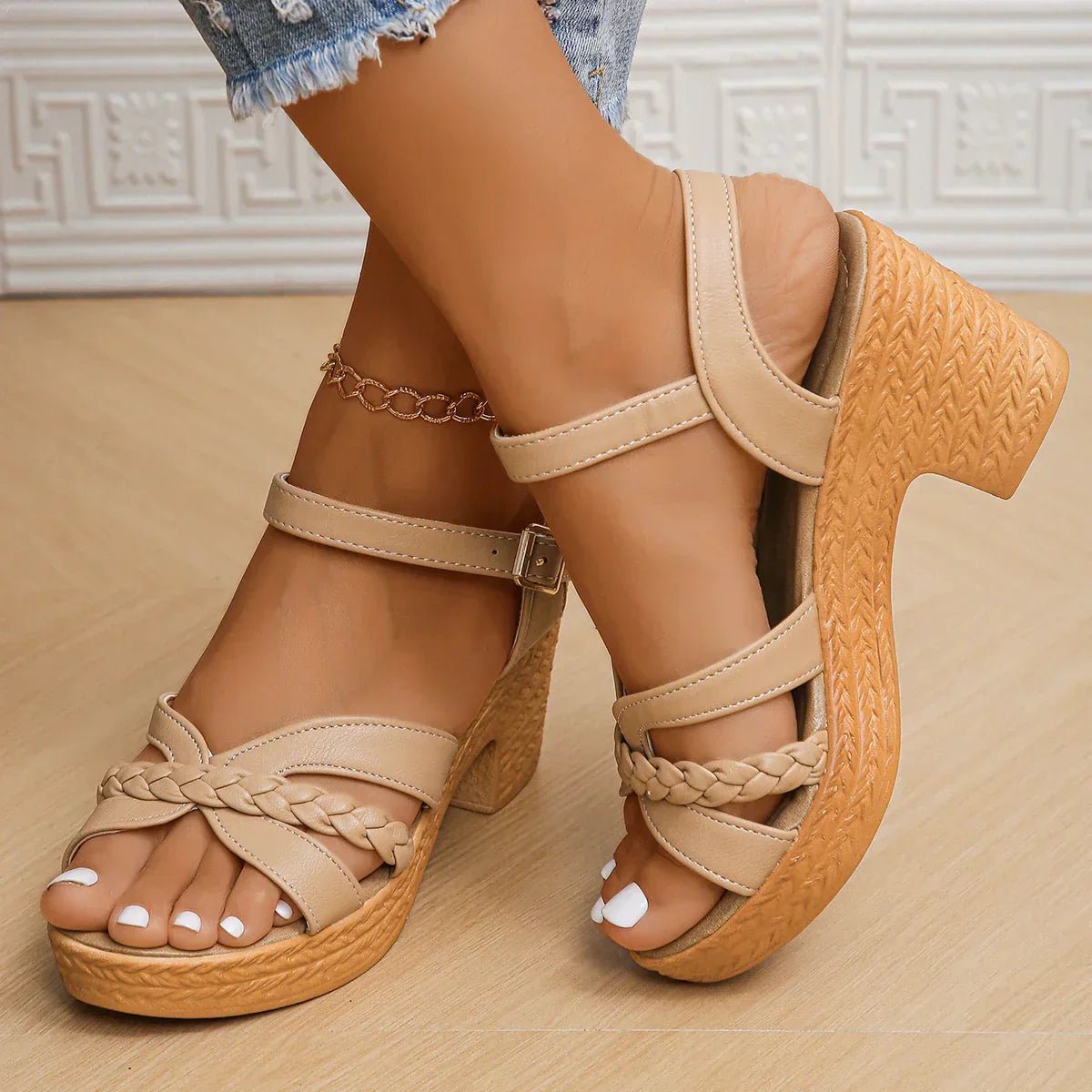 Senna - Orthopedic Fashion Sandals - Clara & Cove